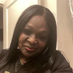 Meet your Posher, Yolanda